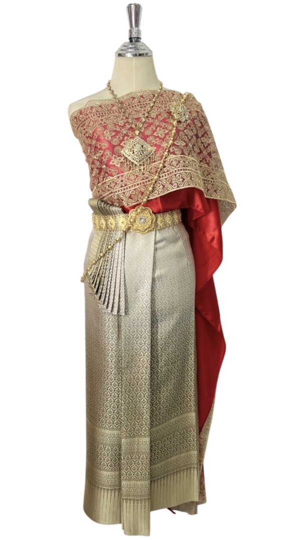 ชุดไทยประยุกต์สีแดงทอง