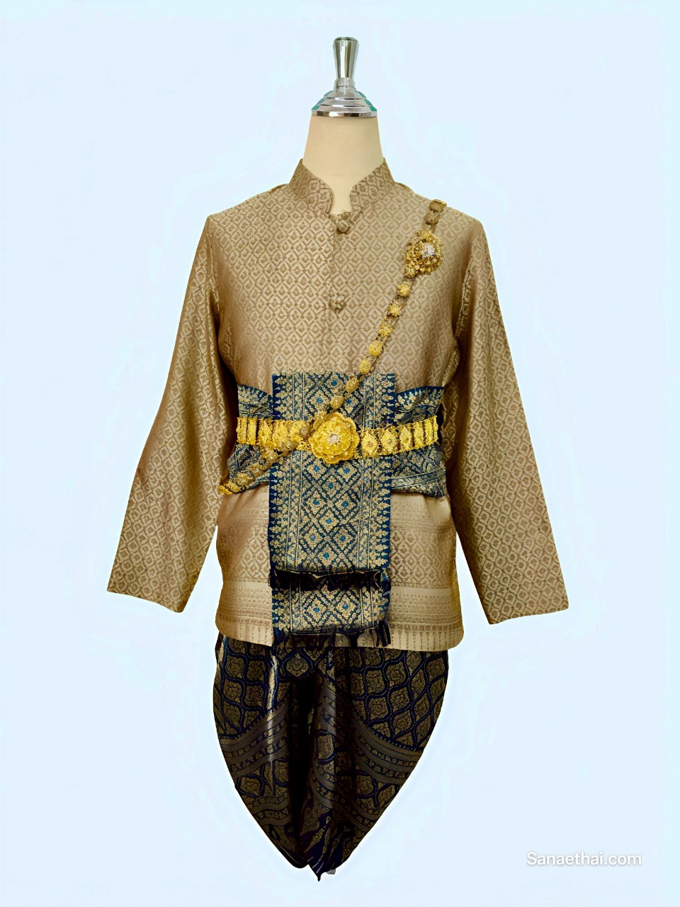 ชุดไทยชายสีน้ำตาลทอง